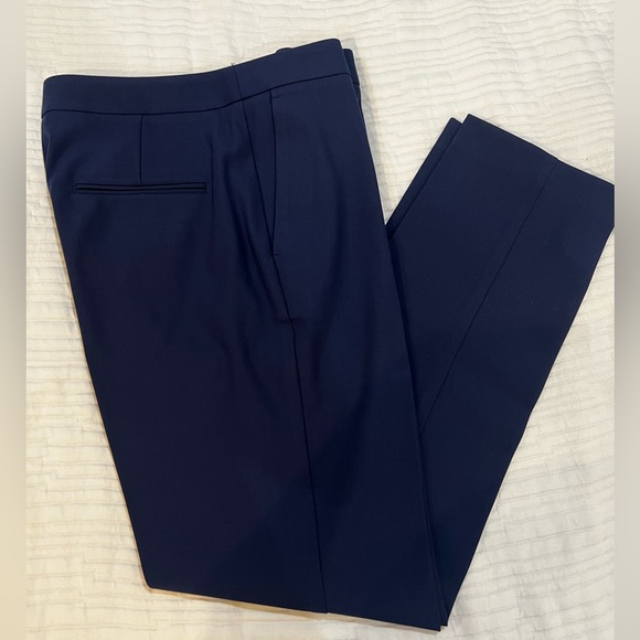 EUC Ann Taylor The Petite Side Zip Straight Pant in Bi-Stretch - Picture 5 of 5